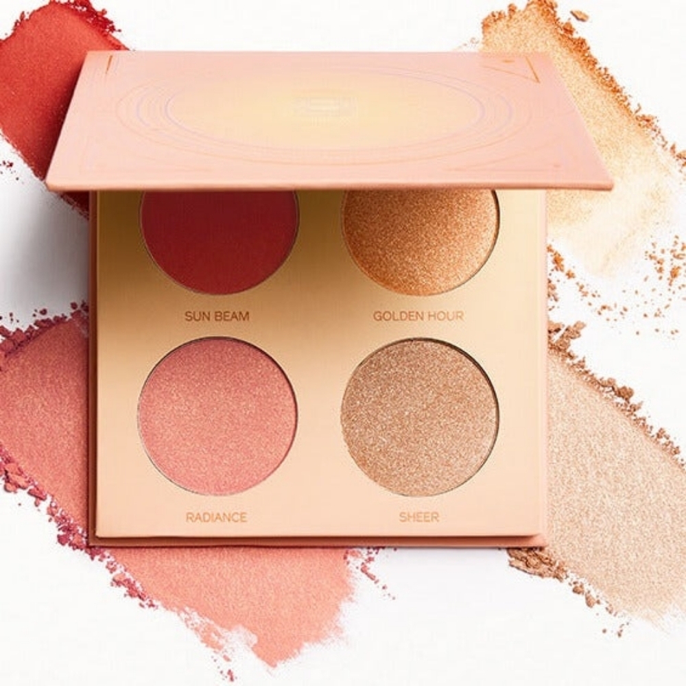 Hipdot Sun Godess 4 Shade Face Palette blush' highlighter ' bronzer' contour'